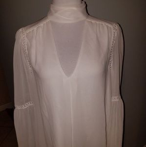 NWT Vince Camuto Stunning white blouse Sz S L@@k
